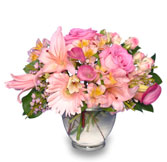 DELICATE AFFECTION Pink Floral Vase